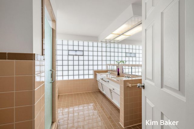 17708 Oakwood Drive, Spring Lake Twp, MI 49456