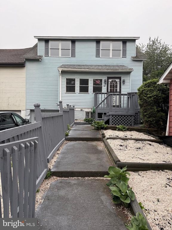 83 QUALITY RD, Hazle Township, PA 18202