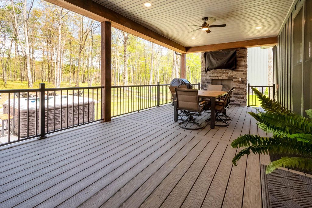 Image 11 of property listing at 454 BILTMORE RIDGE TRL, Mc Henry, MD 21541