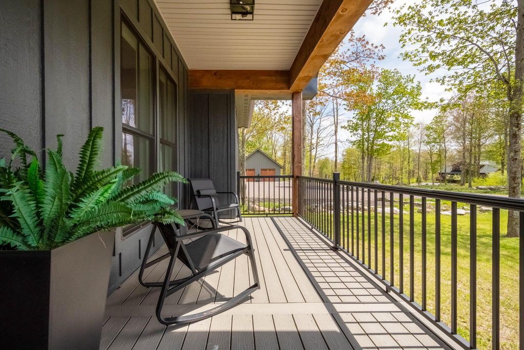Image 15 of property listing at 454 BILTMORE RIDGE TRL, Mc Henry, MD 21541