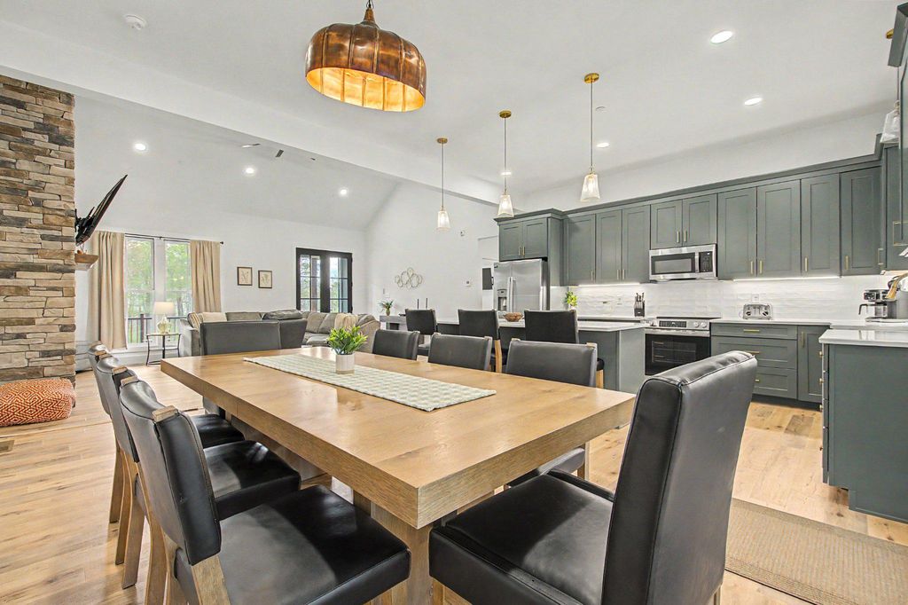 Image 18 of property listing at 454 BILTMORE RIDGE TRL, Mc Henry, MD 21541