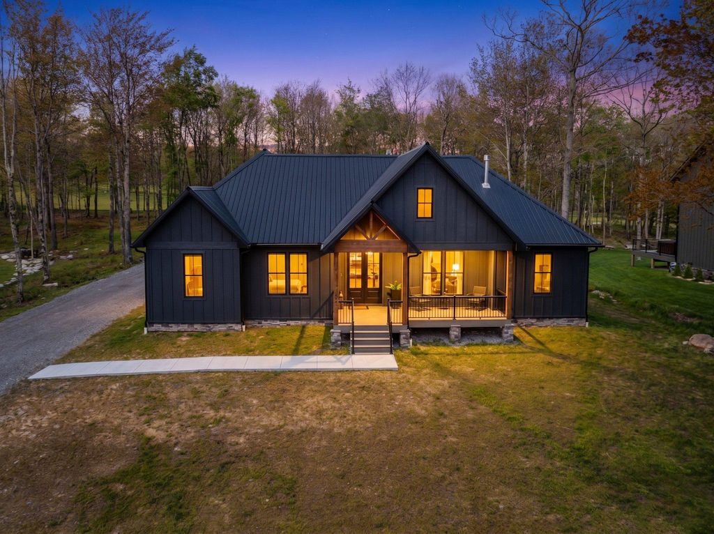 Image 3 of property listing at 454 BILTMORE RIDGE TRL, Mc Henry, MD 21541