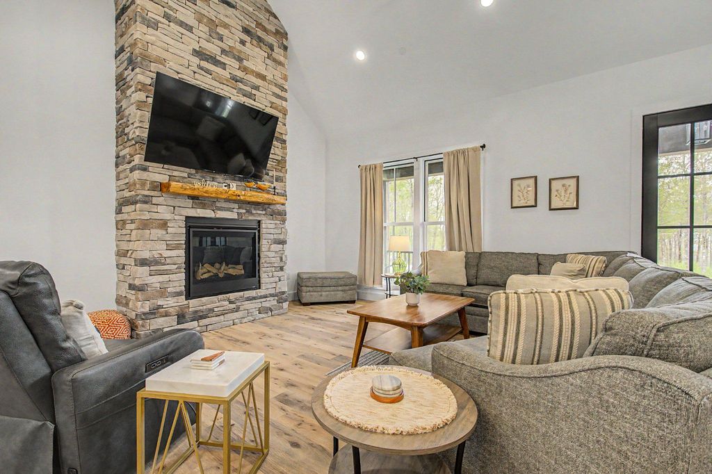 Image 27 of property listing at 454 BILTMORE RIDGE TRL, Mc Henry, MD 21541