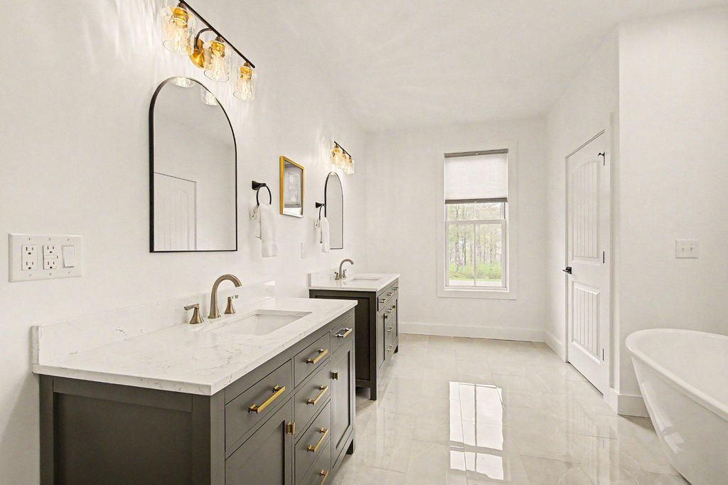 Image 35 of property listing at 454 BILTMORE RIDGE TRL, Mc Henry, MD 21541