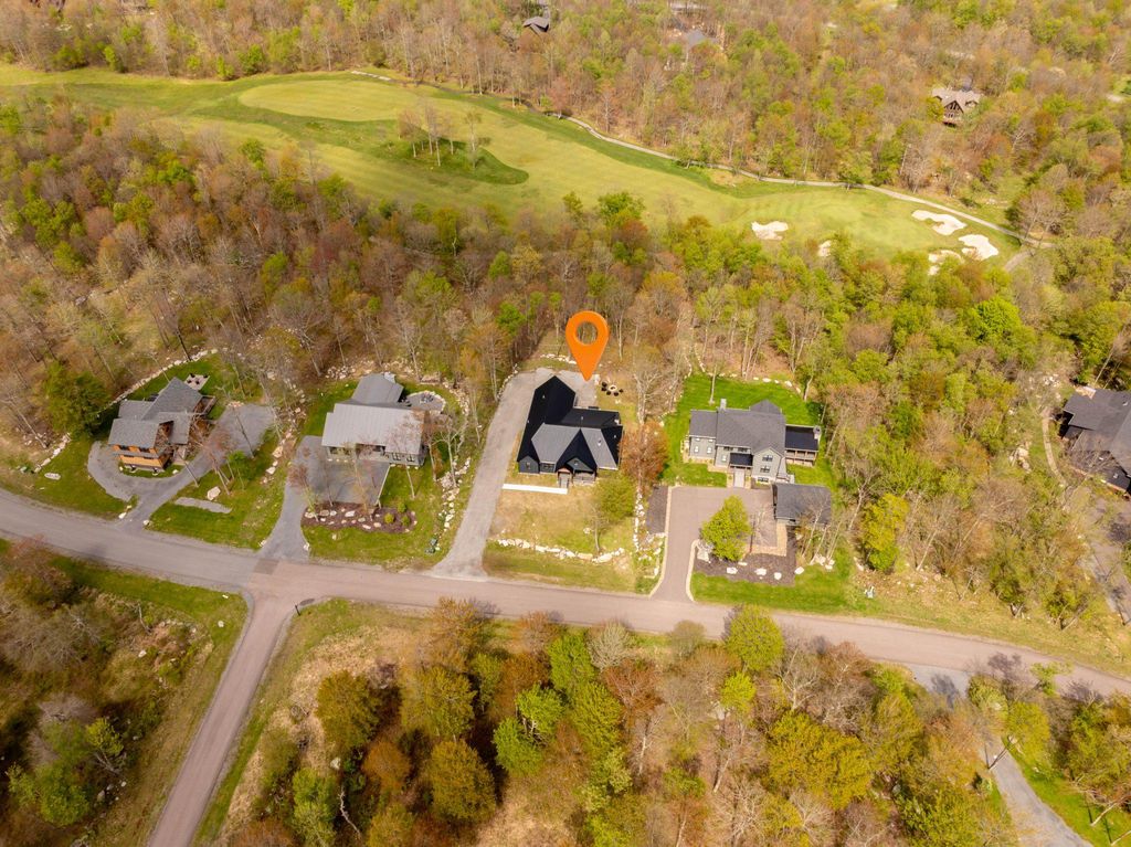 Image 8 of property listing at 454 BILTMORE RIDGE TRL, Mc Henry, MD 21541