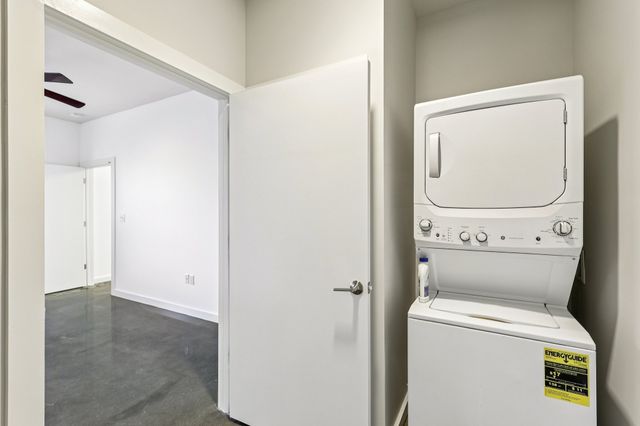 1900 12th Ave S Apt 205, Nashville, TN 37203