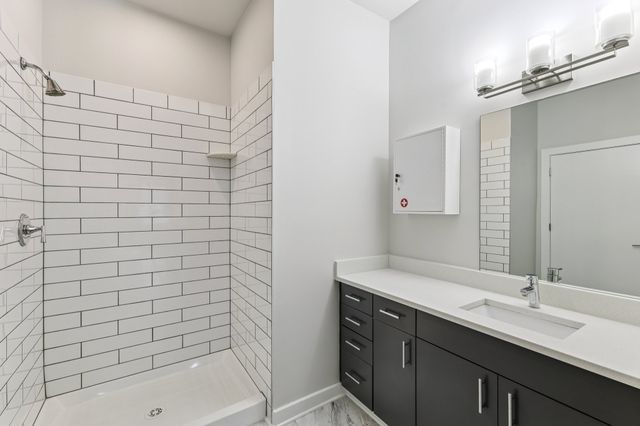 1900 12th Ave S Apt 205, Nashville, TN 37203