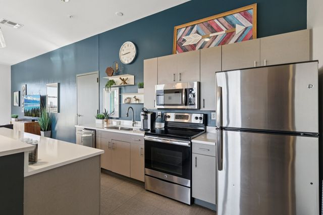 1900 12th Ave S Apt 205, Nashville, TN 37203