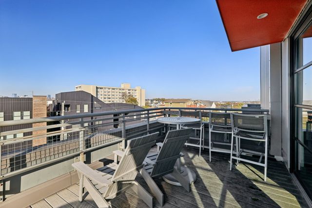 1900 12th Ave S Apt 205, Nashville, TN 37203