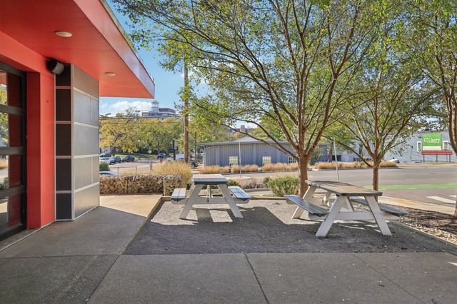 1900 12th Ave S Apt 205, Nashville, TN 37203