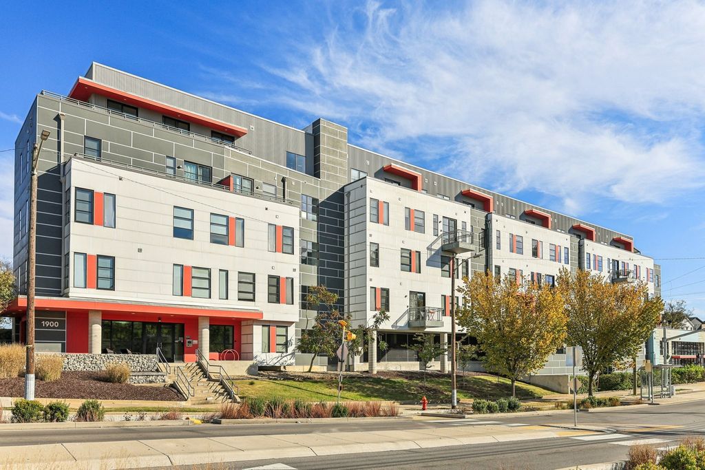 1900 12th Ave S Apt 205, Nashville, TN 37203