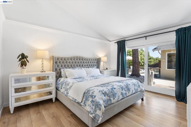 5736 Medallion Ct, Castro Valley, CA 94552