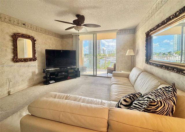 19877 E Country Club Dr 3408, Aventura, FL 33180