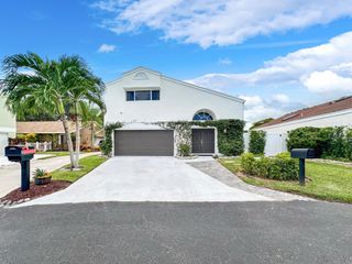 5 Dalton Place, Boynton Beach, FL 33426