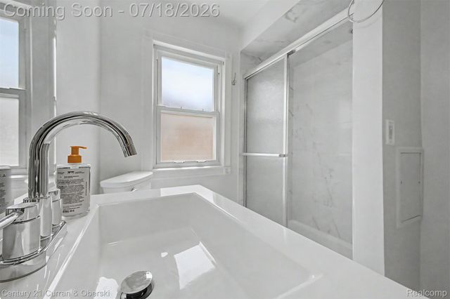 4124 Jackson Street, Dearborn Heights, MI 48125