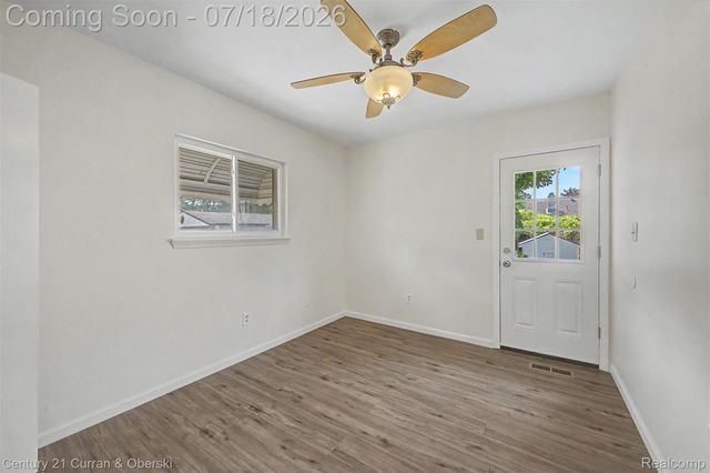 4124 Jackson Street, Dearborn Heights, MI 48125