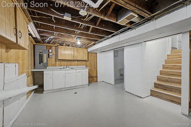 4124 Jackson Street, Dearborn Heights, MI 48125