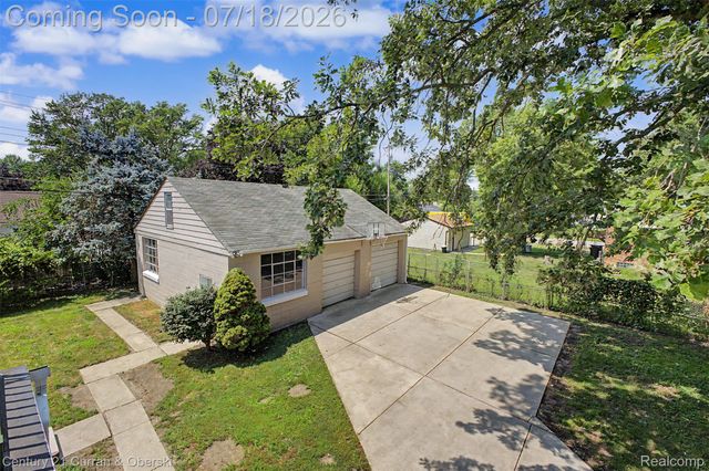 4124 Jackson Street, Dearborn Heights, MI 48125
