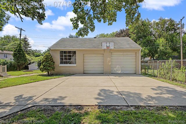 4124 Jackson Street, Dearborn Heights, MI 48125