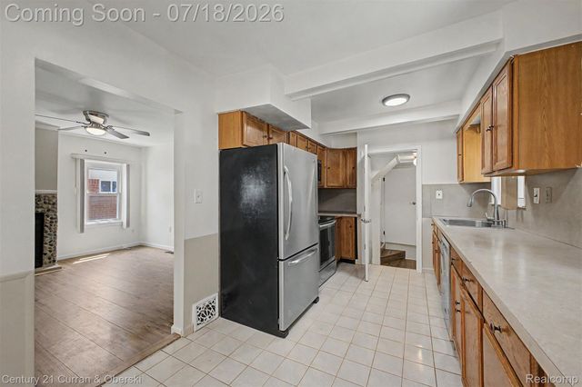 4124 Jackson Street, Dearborn Heights, MI 48125