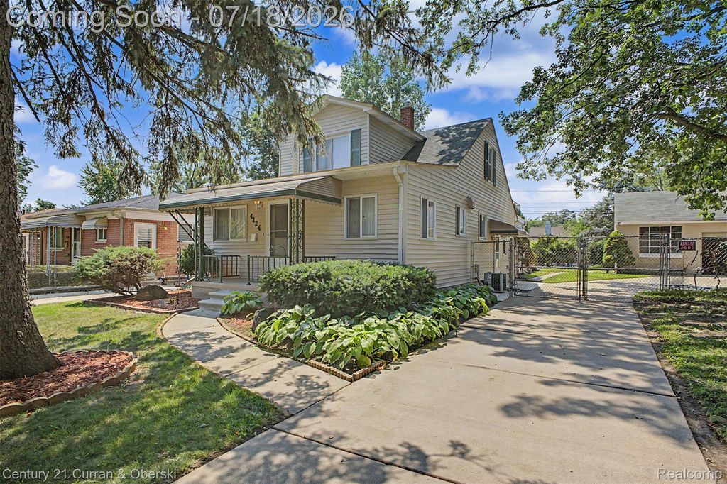 4124 Jackson Street, Dearborn Heights, MI 48125