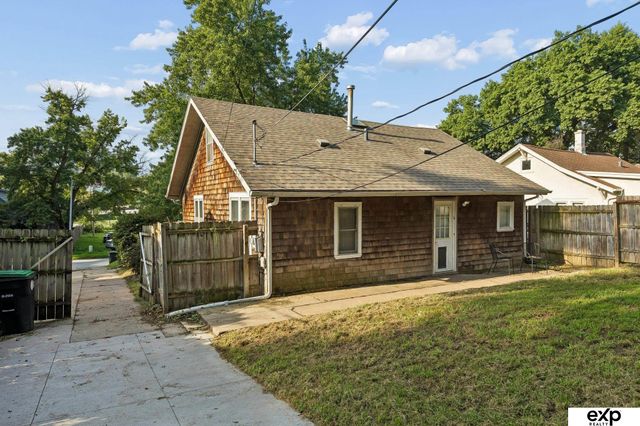 4806 Charles Street, Omaha, NE 68132
