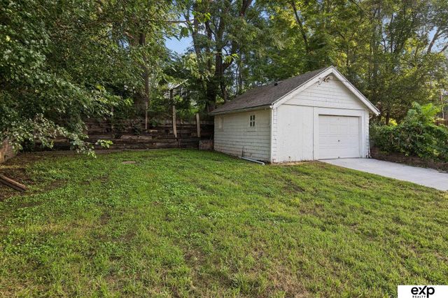 4806 Charles Street, Omaha, NE 68132