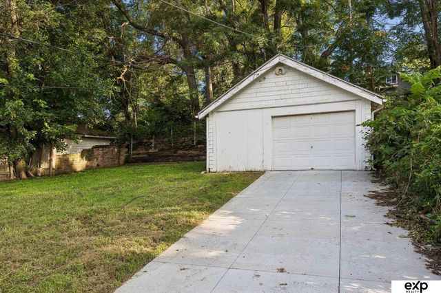 4806 Charles Street, Omaha, NE 68132