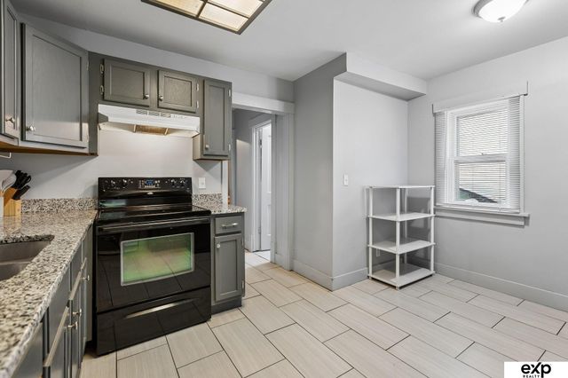 4806 Charles Street, Omaha, NE 68132