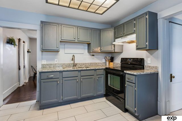 4806 Charles Street, Omaha, NE 68132