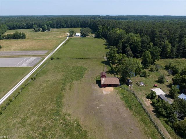 2115 Tabernacle RD, Diggs, VA 23045