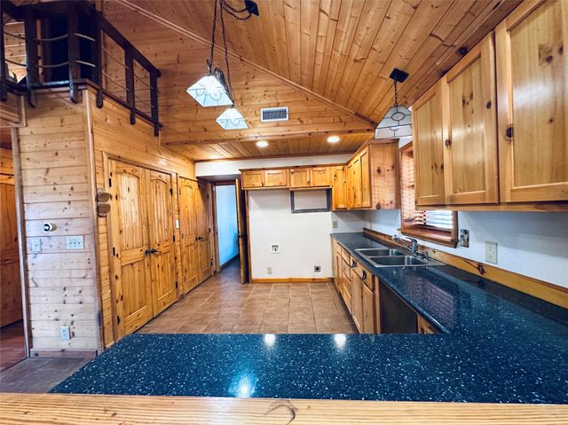 349 Lake Point, Comanche, TX 76442