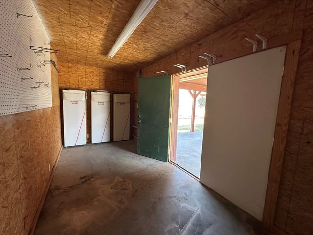 349 Lake Point, Comanche, TX 76442