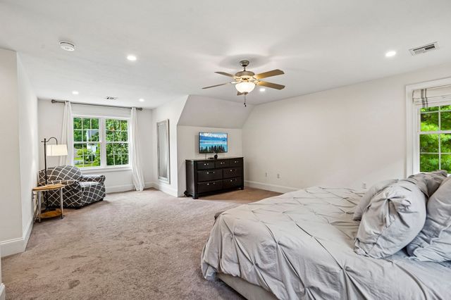 75 Silver Fox Rd, Franklin, MA 02038