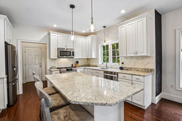 75 Silver Fox Rd, Franklin, MA 02038