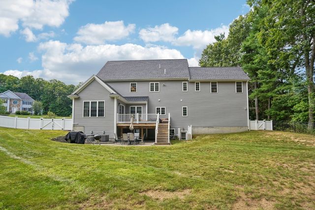 75 Silver Fox Rd, Franklin, MA 02038