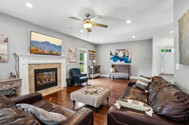 75 Silver Fox Rd, Franklin, MA 02038