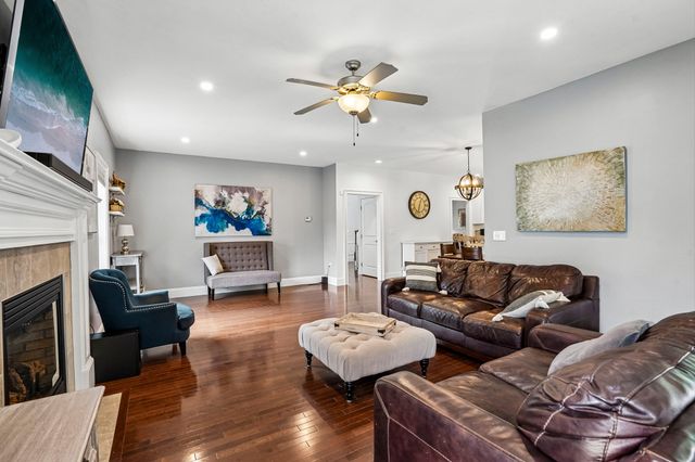 75 Silver Fox Rd, Franklin, MA 02038