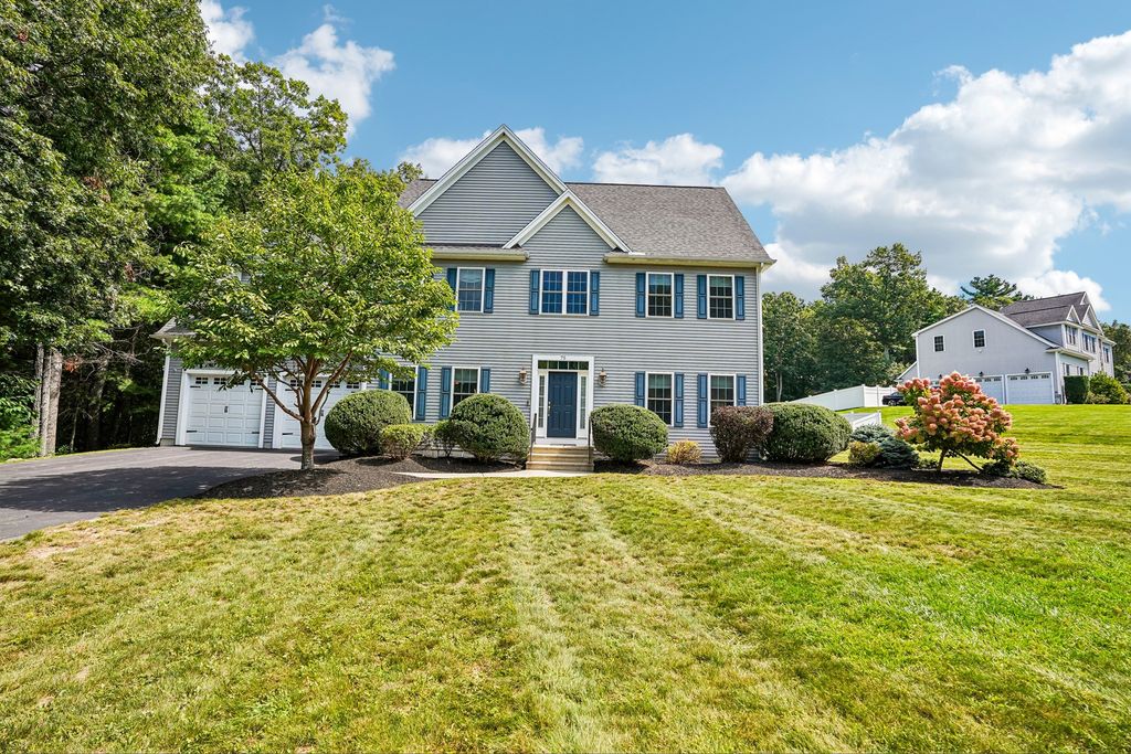 75 Silver Fox Rd, Franklin, MA 02038
