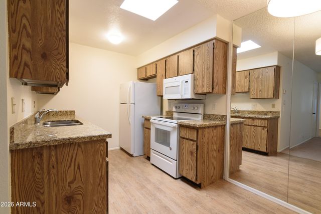 8131 N 107TH Avenue 86, Peoria, AZ 85345