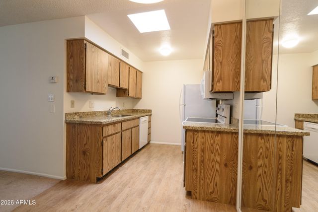 8131 N 107TH Avenue 86, Peoria, AZ 85345