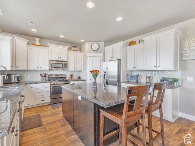 8169 S FLAXTON LN, West Jordan, UT 84081