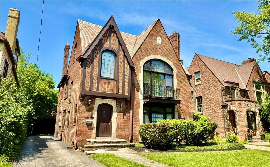 19627 Winslow Road, Shaker Heights, OH 44122