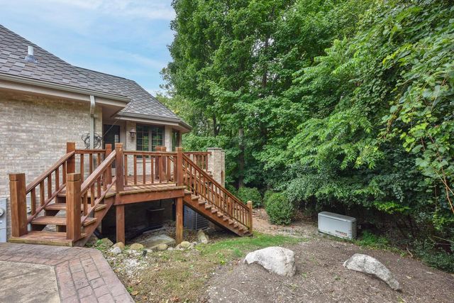 W131N7931 Country Club COURT, Menomonee Falls, WI 53051