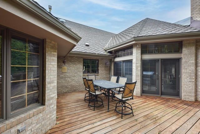 W131N7931 Country Club COURT, Menomonee Falls, WI 53051