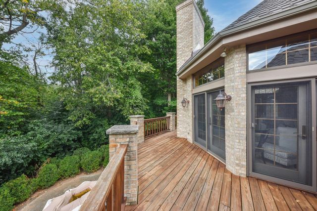 W131N7931 Country Club COURT, Menomonee Falls, WI 53051