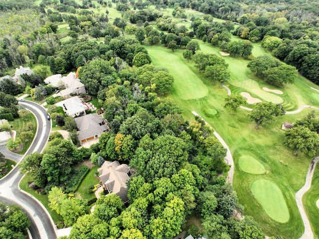 W131N7931 Country Club COURT, Menomonee Falls, WI 53051