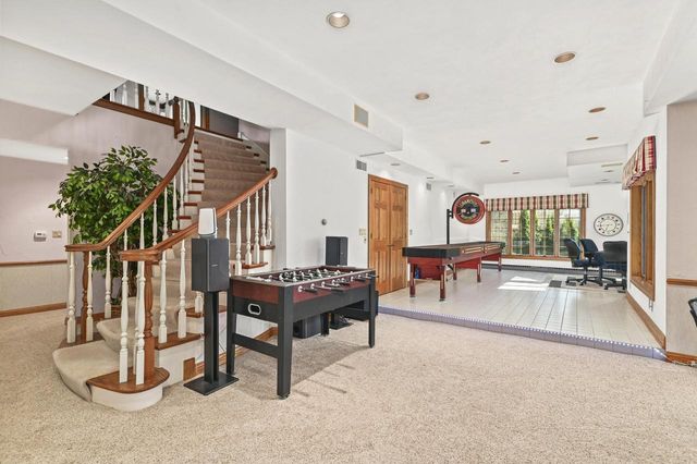 W131N7931 Country Club COURT, Menomonee Falls, WI 53051