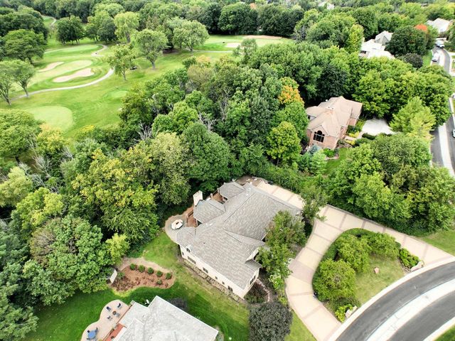 W131N7931 Country Club COURT, Menomonee Falls, WI 53051