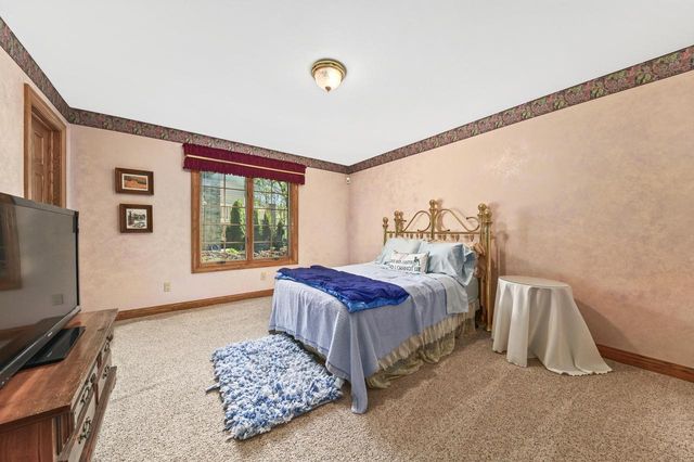 W131N7931 Country Club COURT, Menomonee Falls, WI 53051